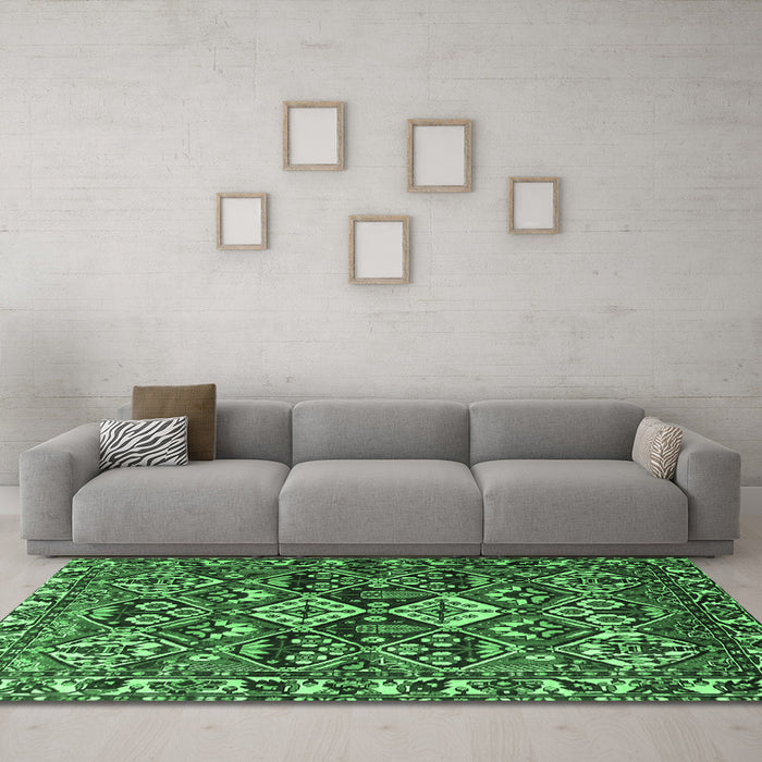 Machine Washable Persian Emerald Green Traditional Area Rugs in a Living Room,, wshtr3806emgrn