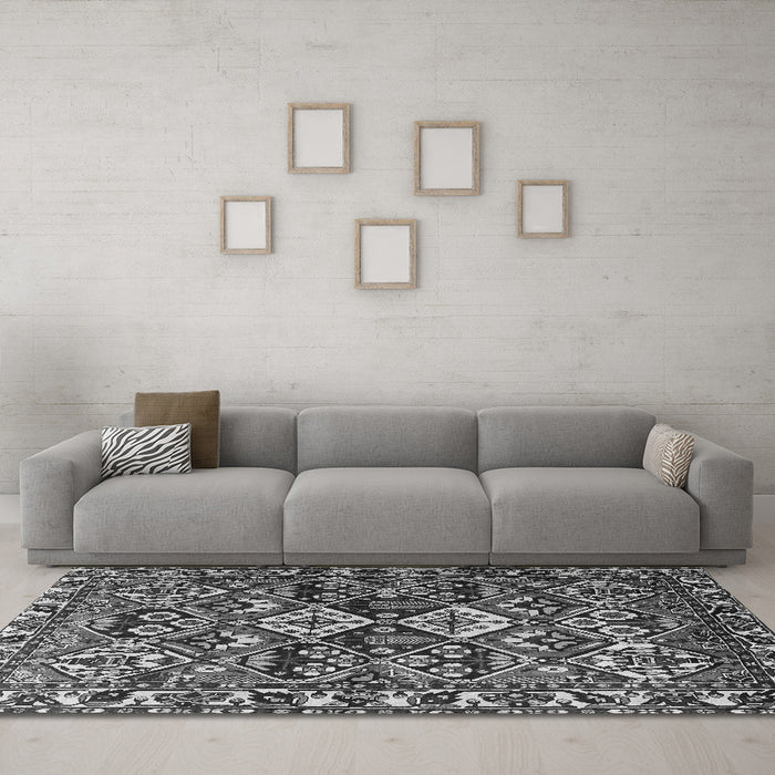 Machine Washable Persian Gray Traditional Rug in a Living Room,, wshtr3806gry