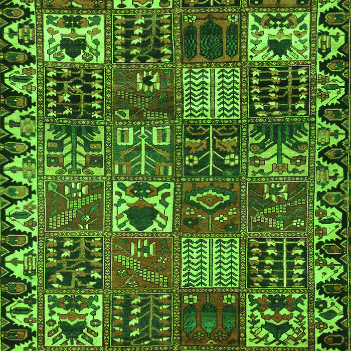 Serging Thickness of Machine Washable Persian Green Traditional Area Rugs, wshtr3807grn