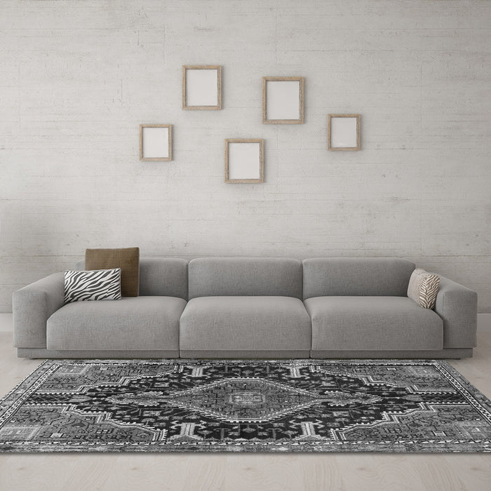 Machine Washable Persian Gray Traditional Rug in a Living Room,, wshtr3809gry