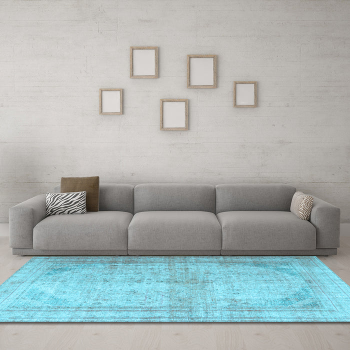 Machine Washable Persian Light Blue Traditional Rug in a Living Room, wshtr3810lblu