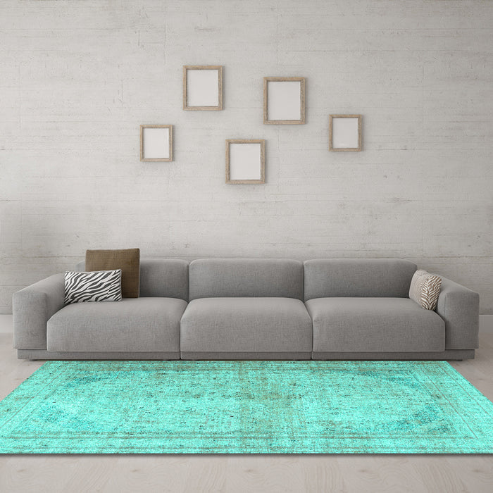 Machine Washable Persian Turquoise Traditional Area Rugs in a Living Room,, wshtr3810turq