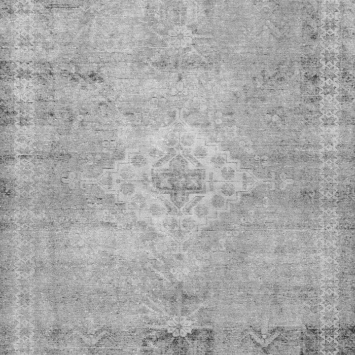 Serging Thickness of Machine Washable Persian Gray Traditional Rug, wshtr3811gry