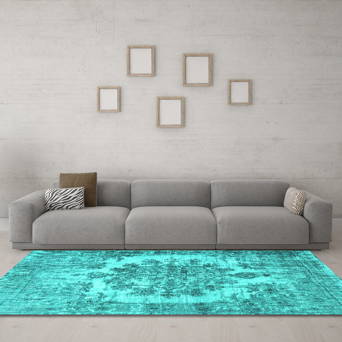 Machine Washable Persian Turquoise Traditional Area Rugs in a Living Room,, wshtr3813turq