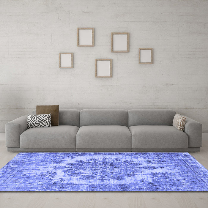 Machine Washable Persian Blue Traditional Rug in a Living Room, wshtr3813blu