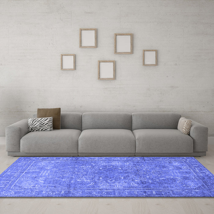 Machine Washable Persian Blue Traditional Rug in a Living Room, wshtr3814blu