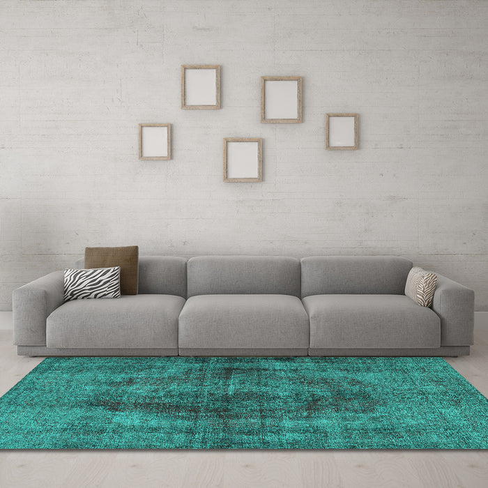 Machine Washable Persian Turquoise Traditional Area Rugs in a Living Room,, wshtr3816turq