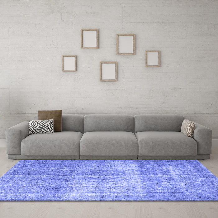 Machine Washable Persian Blue Traditional Rug in a Living Room, wshtr3817blu