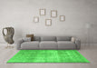 Machine Washable Persian Green Traditional Area Rugs in a Living Room,, wshtr3817grn