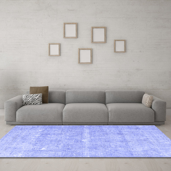 Machine Washable Persian Blue Traditional Rug in a Living Room, wshtr3818blu