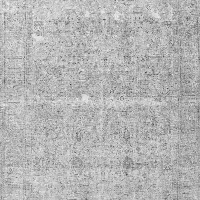 Serging Thickness of Machine Washable Persian Gray Traditional Rug, wshtr3818gry