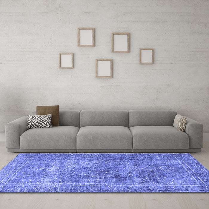 Machine Washable Persian Blue Traditional Rug in a Living Room, wshtr3819blu