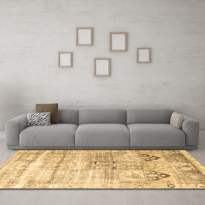 Machine Washable Persian Brown Traditional Rug in a Living Room,, wshtr3820brn