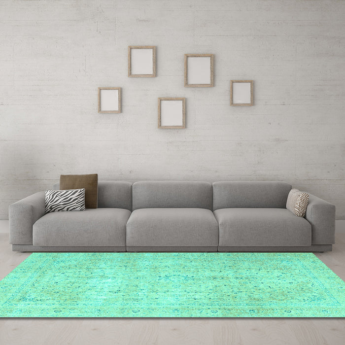 Machine Washable Persian Turquoise Traditional Area Rugs in a Living Room,, wshtr3823turq