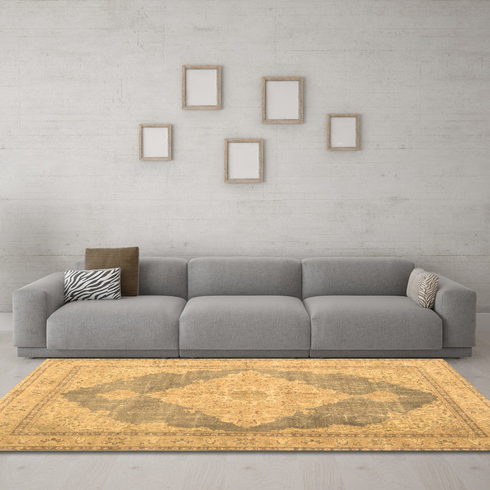 Machine Washable Persian Brown Traditional Rug in a Living Room,, wshtr3827brn