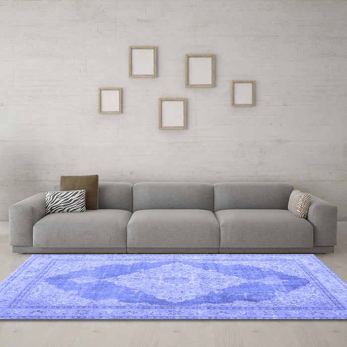 Machine Washable Persian Blue Traditional Rug in a Living Room, wshtr3827blu