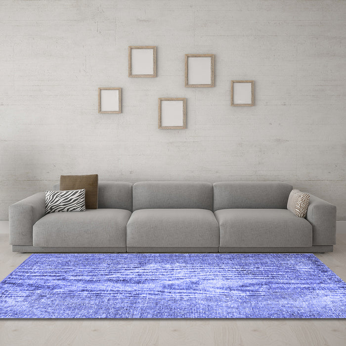 Machine Washable Persian Blue Traditional Rug in a Living Room, wshtr3828blu
