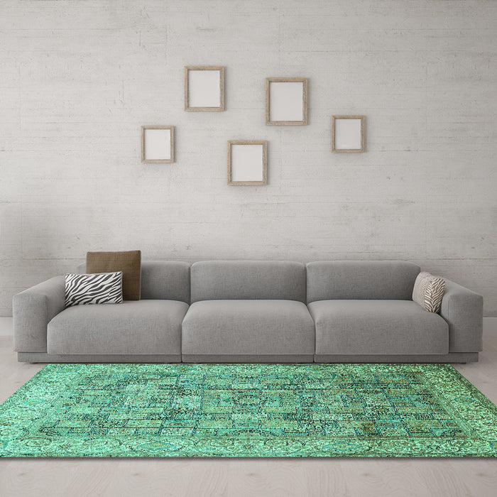 Machine Washable Persian Turquoise Traditional Area Rugs in a Living Room,, wshtr382turq