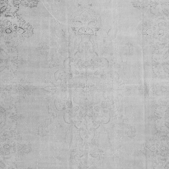 Serging Thickness of Machine Washable Persian Gray Traditional Rug, wshtr3831gry