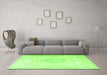 Machine Washable Persian Green Traditional Area Rugs in a Living Room,, wshtr3832grn