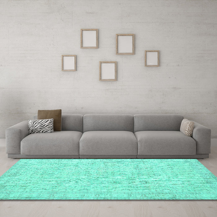 Machine Washable Persian Turquoise Traditional Area Rugs in a Living Room,, wshtr3834turq