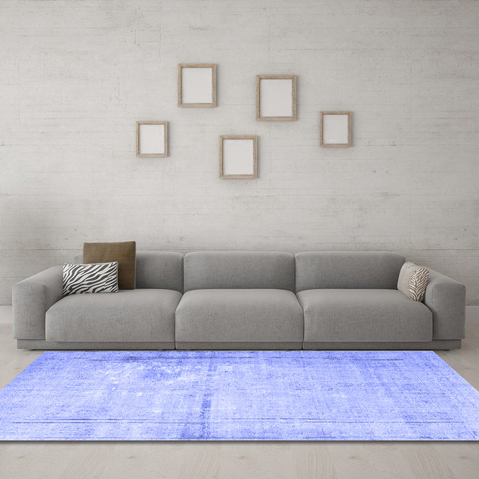 Machine Washable Persian Blue Traditional Rug in a Living Room, wshtr3835blu