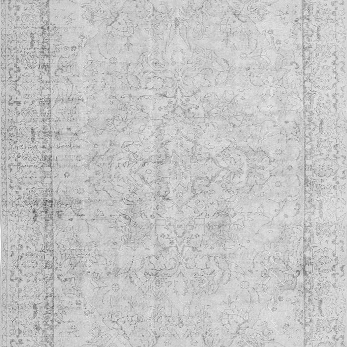 Serging Thickness of Machine Washable Persian Gray Traditional Rug, wshtr3836gry