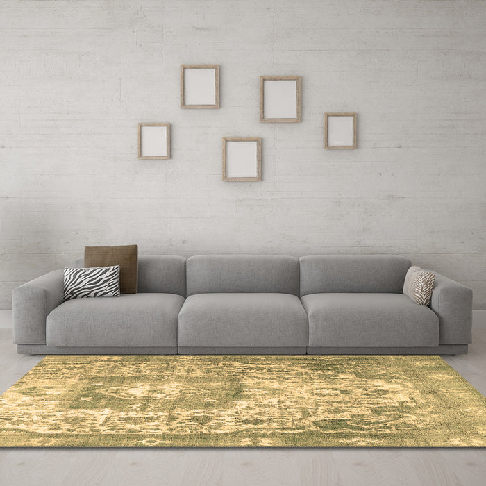 Machine Washable Medallion Brown Traditional Rug in a Living Room,, wshtr3837brn