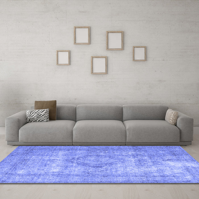 Machine Washable Persian Blue Traditional Rug in a Living Room, wshtr3838blu