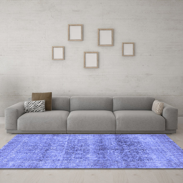 Machine Washable Persian Blue Traditional Rug in a Living Room, wshtr3839blu