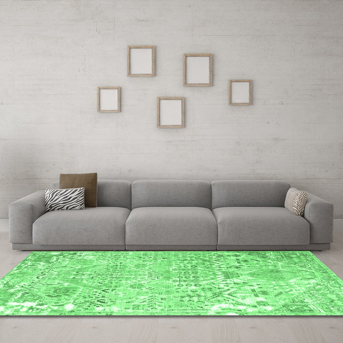 Machine Washable Persian Emerald Green Traditional Area Rugs in a Living Room,, wshtr3842emgrn
