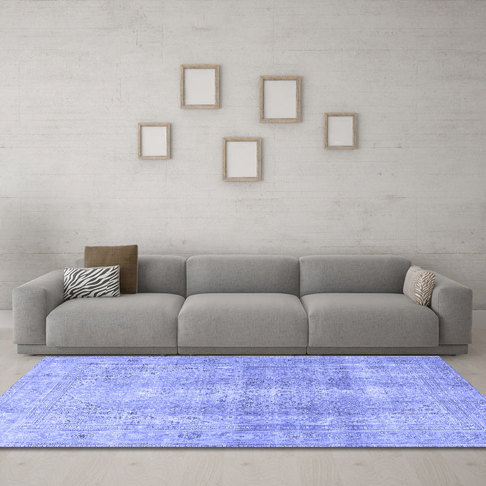 Machine Washable Persian Blue Traditional Rug in a Living Room, wshtr3843blu