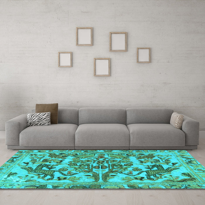 Machine Washable Animal Turquoise Traditional Area Rugs in a Living Room,, wshtr3845turq