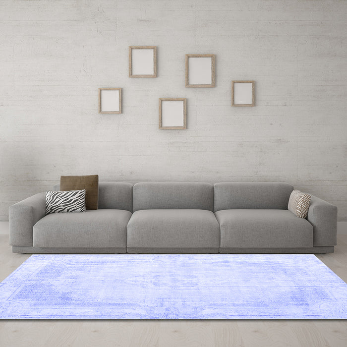 Machine Washable Persian Blue Traditional Rug in a Living Room, wshtr3846blu