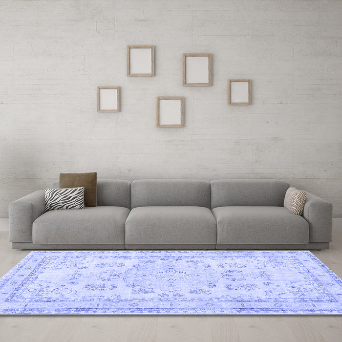Machine Washable Persian Blue Traditional Rug in a Living Room, wshtr3848blu