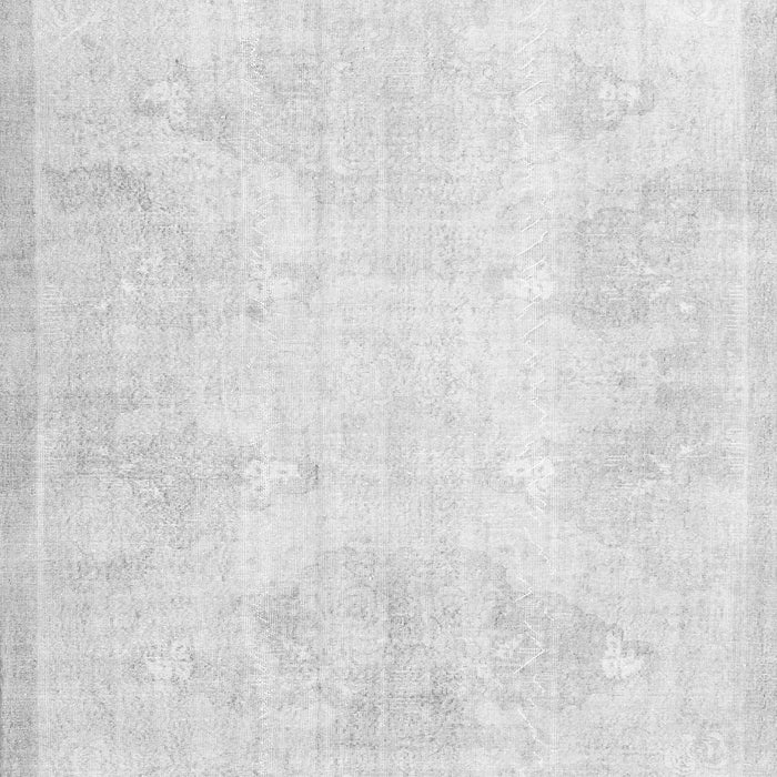 Serging Thickness of Machine Washable Persian Gray Traditional Rug, wshtr3852gry