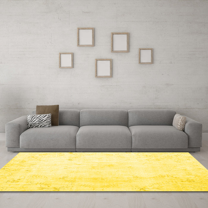 Machine Washable Persian Yellow Traditional Rug in a Living Room, wshtr3853yw