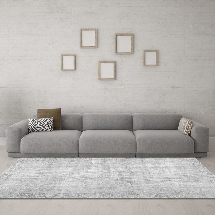 Machine Washable Persian Gray Traditional Rug in a Living Room,, wshtr3854gry