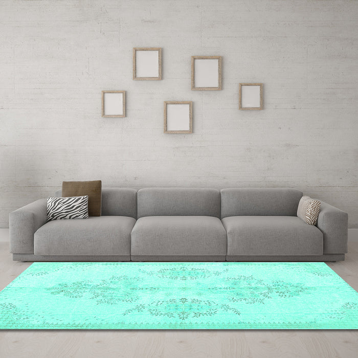Machine Washable Persian Turquoise Traditional Area Rugs in a Living Room,, wshtr3859turq