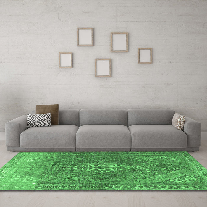 Machine Washable Medallion Emerald Green Traditional Area Rugs in a Living Room,, wshtr3861emgrn