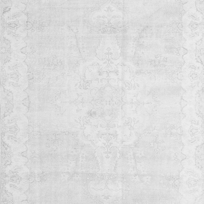 Serging Thickness of Machine Washable Persian Gray Traditional Rug, wshtr3862gry