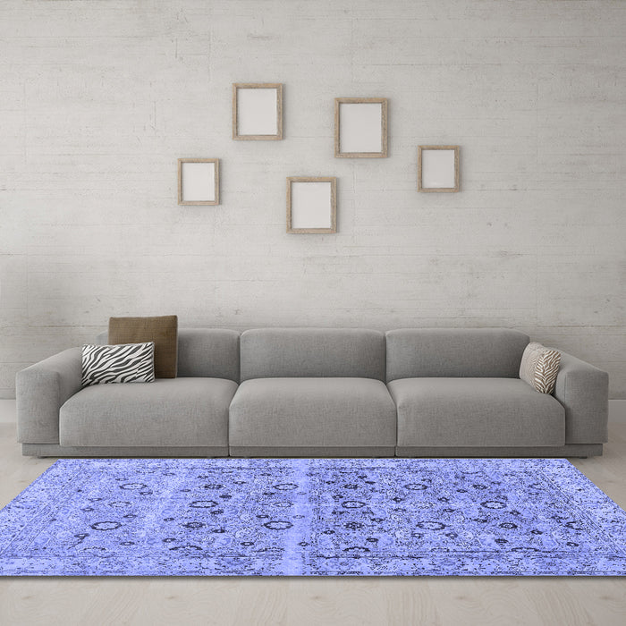 Machine Washable Persian Blue Traditional Rug in a Living Room, wshtr3867blu