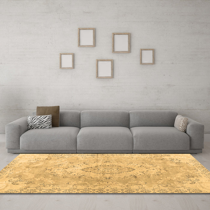 Machine Washable Persian Brown Traditional Rug in a Living Room,, wshtr3870brn