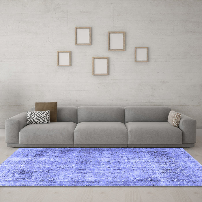 Machine Washable Persian Blue Traditional Rug in a Living Room, wshtr3871blu