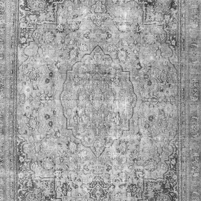Serging Thickness of Machine Washable Persian Gray Traditional Rug, wshtr3871gry