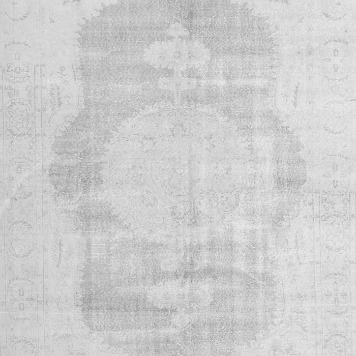 Serging Thickness of Machine Washable Persian Gray Traditional Rug, wshtr3872gry