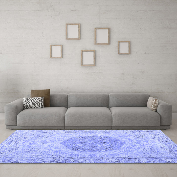Machine Washable Persian Blue Traditional Rug in a Living Room, wshtr3873blu