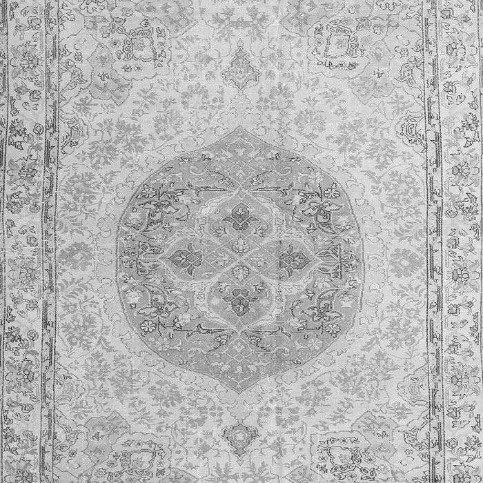 Serging Thickness of Machine Washable Persian Gray Traditional Rug, wshtr3873gry