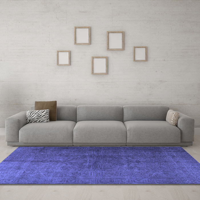 Machine Washable Persian Blue Traditional Rug in a Living Room, wshtr3874blu