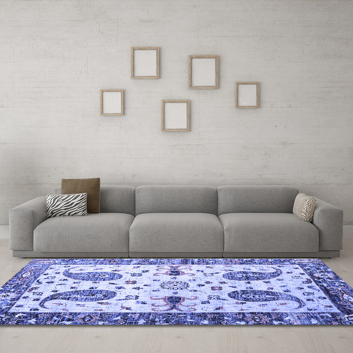 Machine Washable Persian Blue Traditional Rug in a Living Room, wshtr3877blu